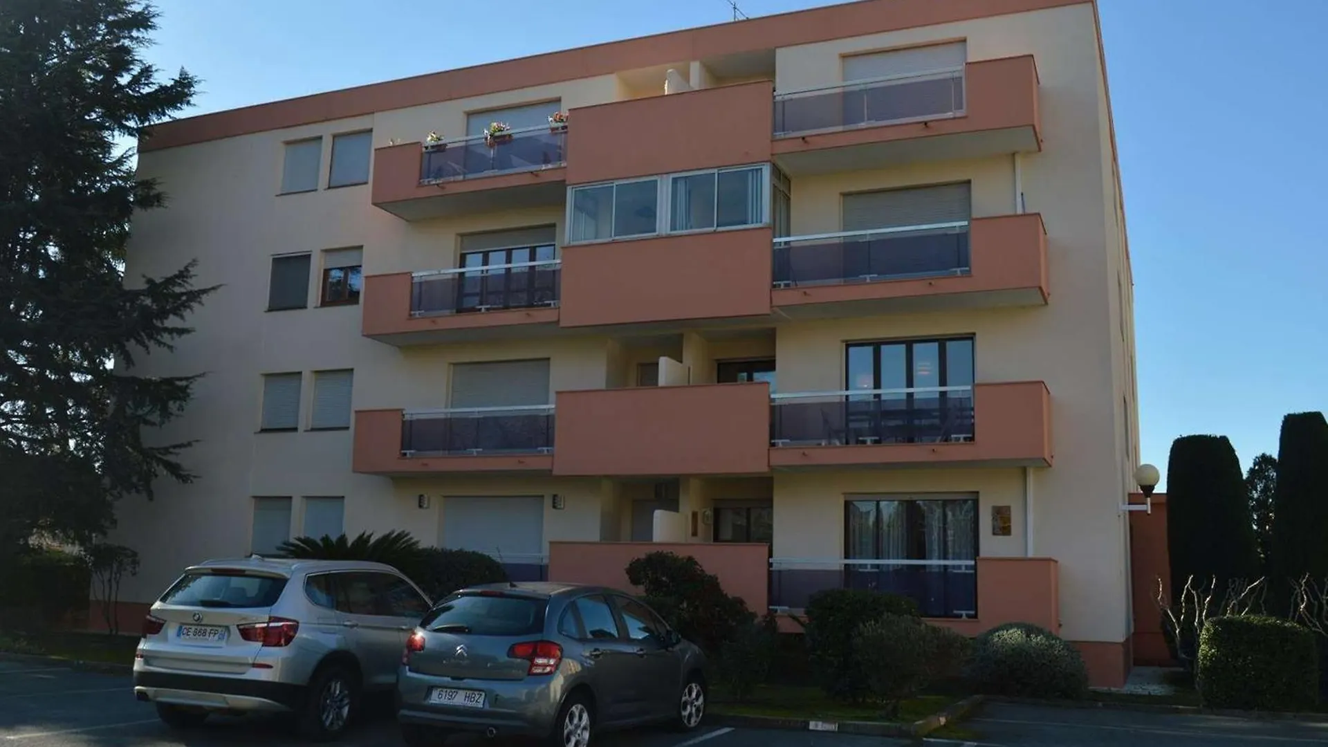 Appartement A 5 Min De La Plage Avec Terrasse Et Parking - Frejus - Fr-1-226A-106 France