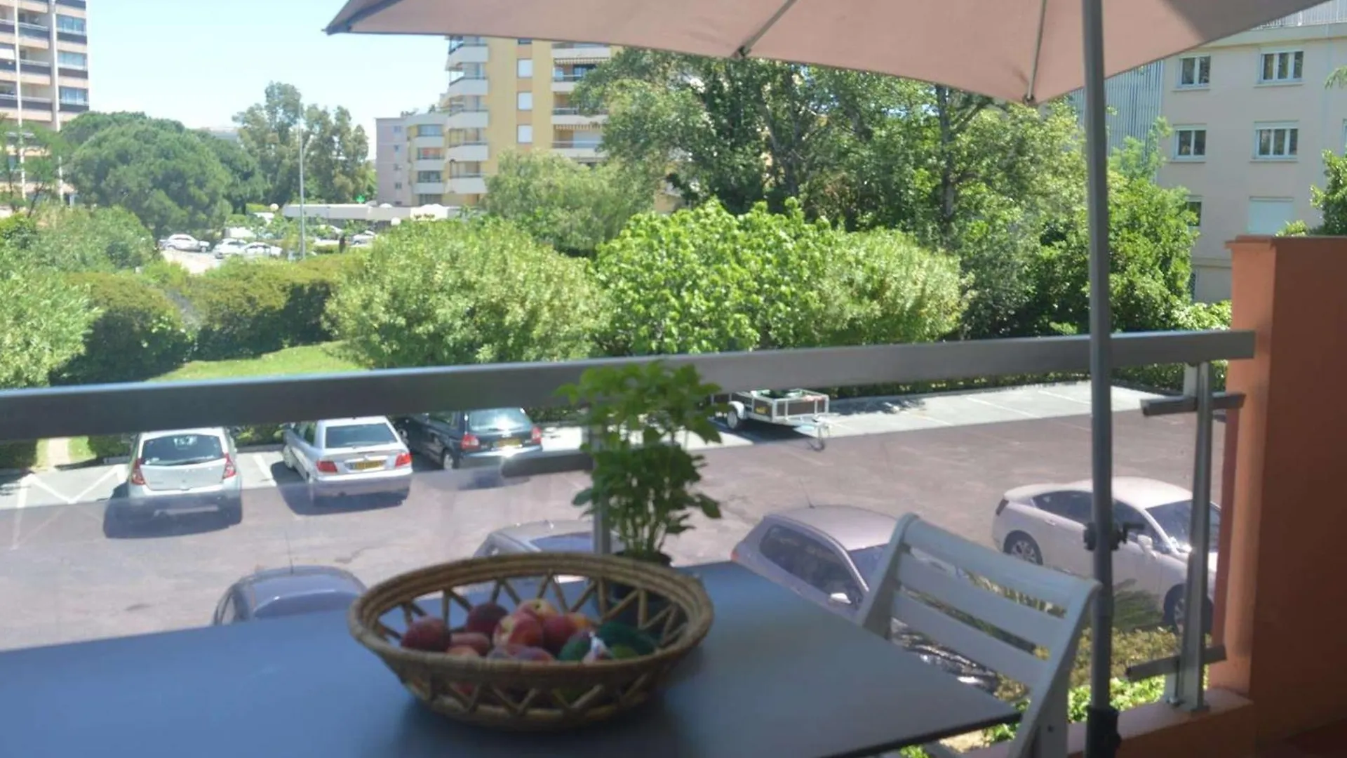 Apartment Appartement A 5 Min De La Plage Avec Terrasse Et Parking - Frejus - Fr-1-226A-106